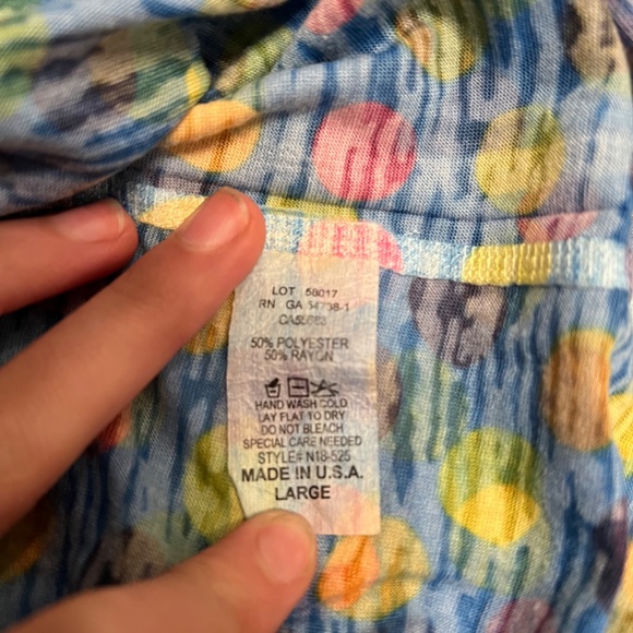 Polka dot t-shirt size large - Picture 5 of 5